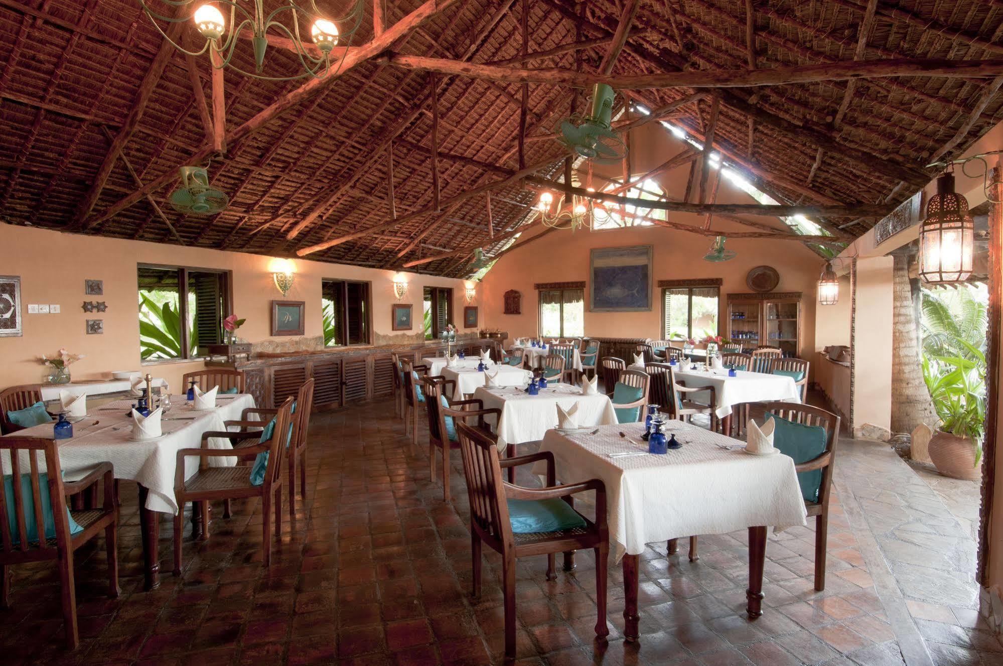 Kinasi Lodge Utende Exteriér fotografie