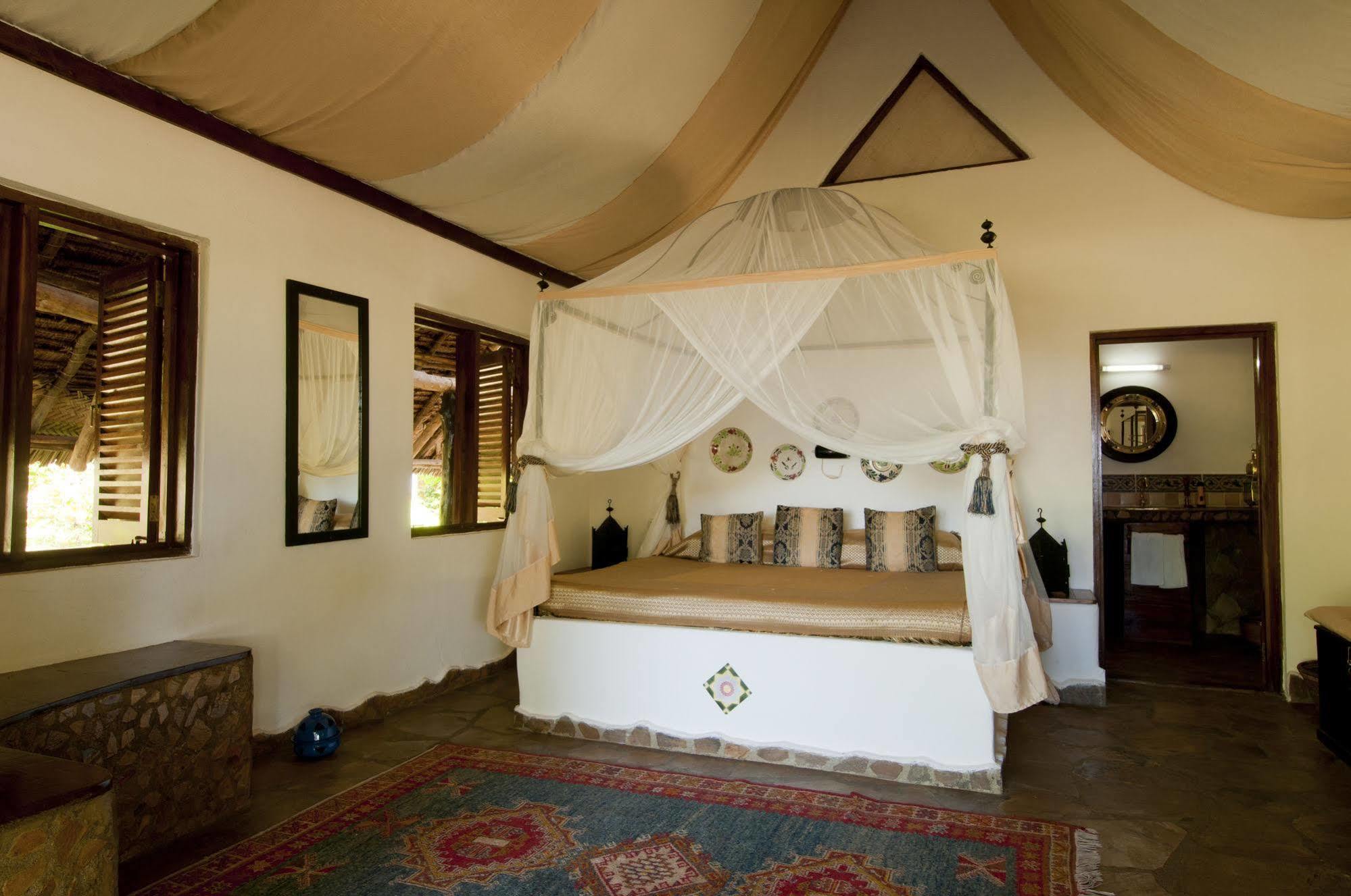 Kinasi Lodge Utende Exteriér fotografie