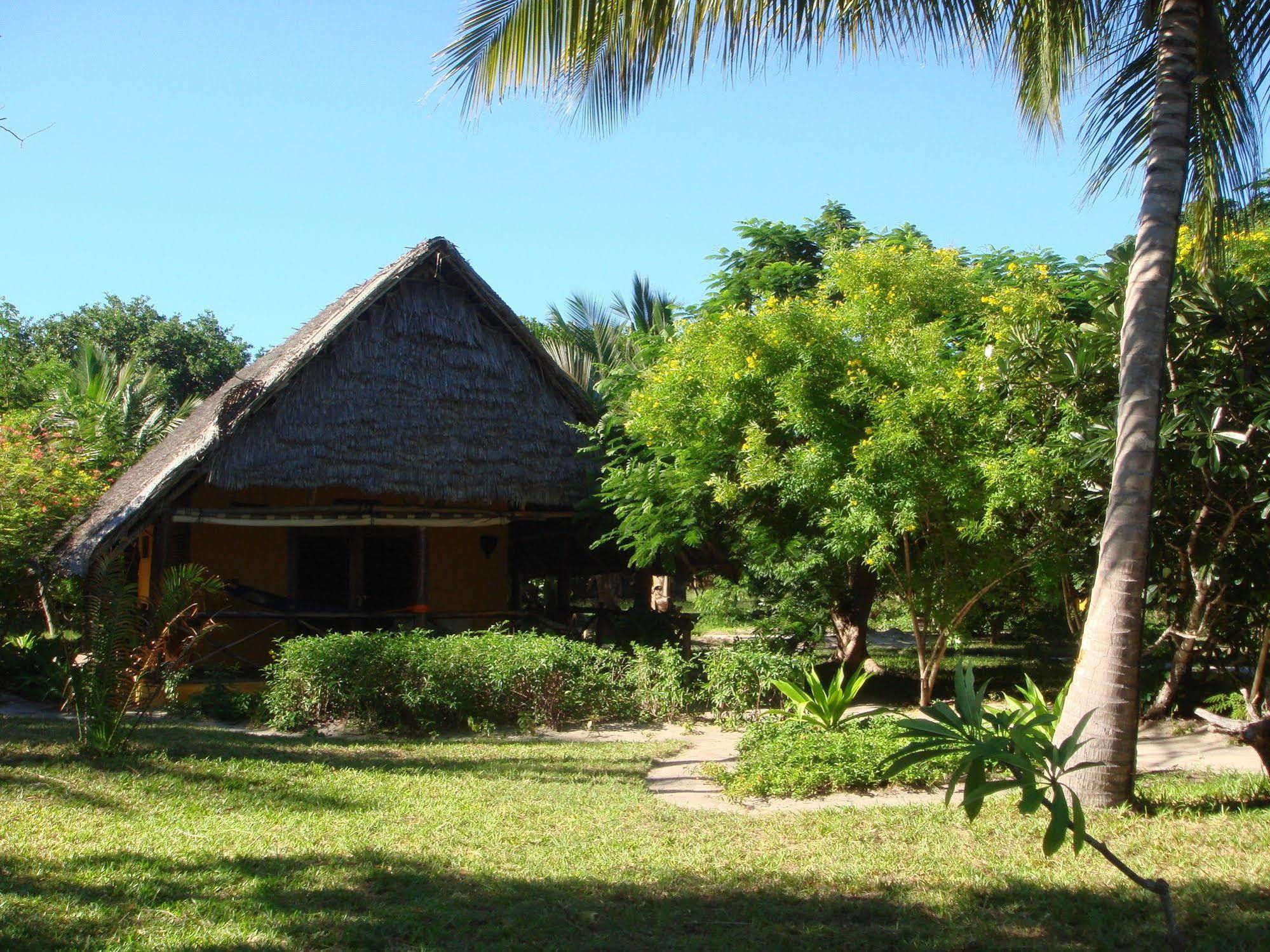 Kinasi Lodge Utende Exteriér fotografie